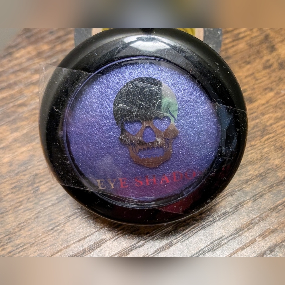 New Hot Topic Blackheart Purple Shadow Eyeshadow